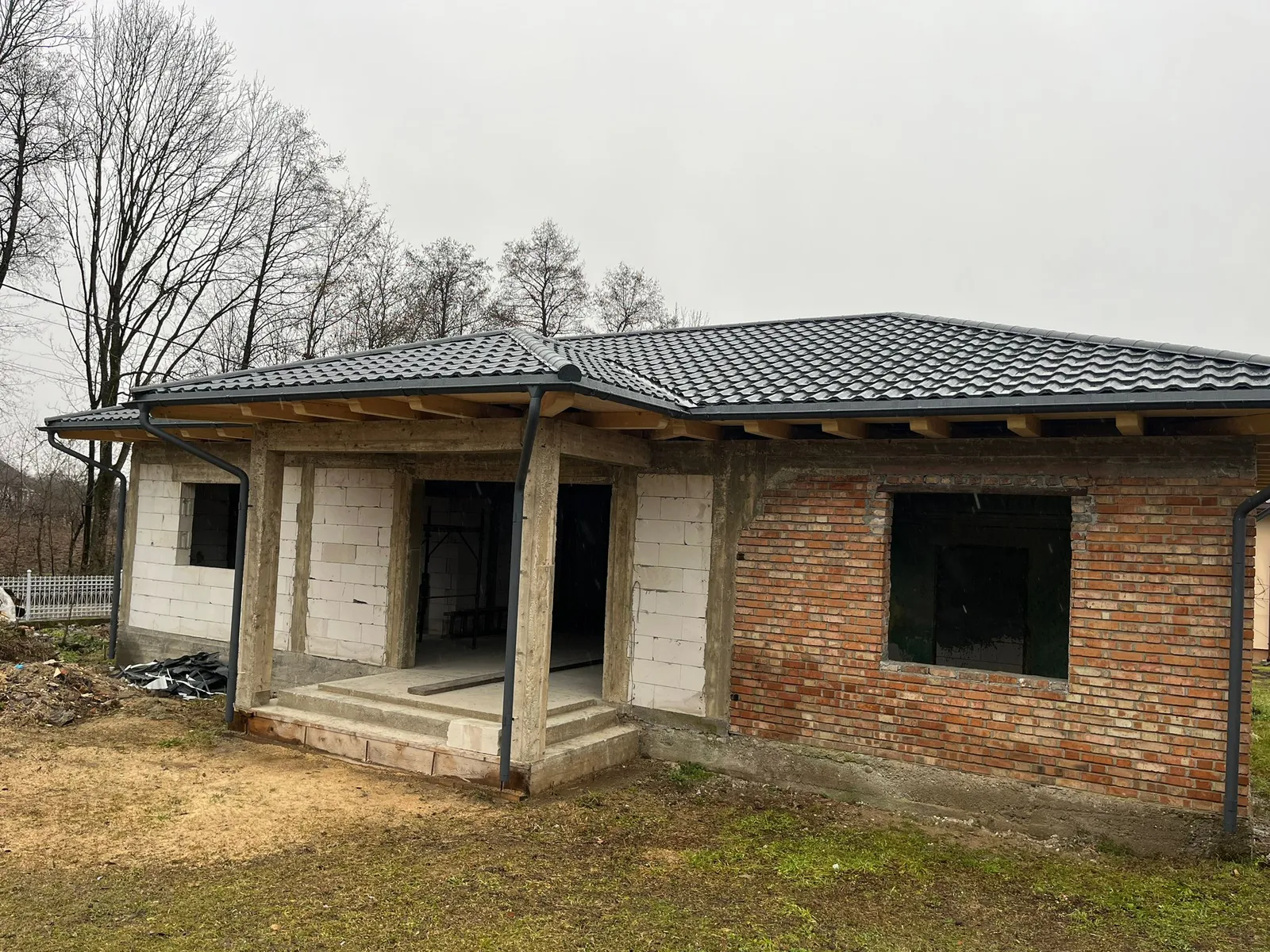 Acoperiș Gotic — Bontaieni, Maramureș