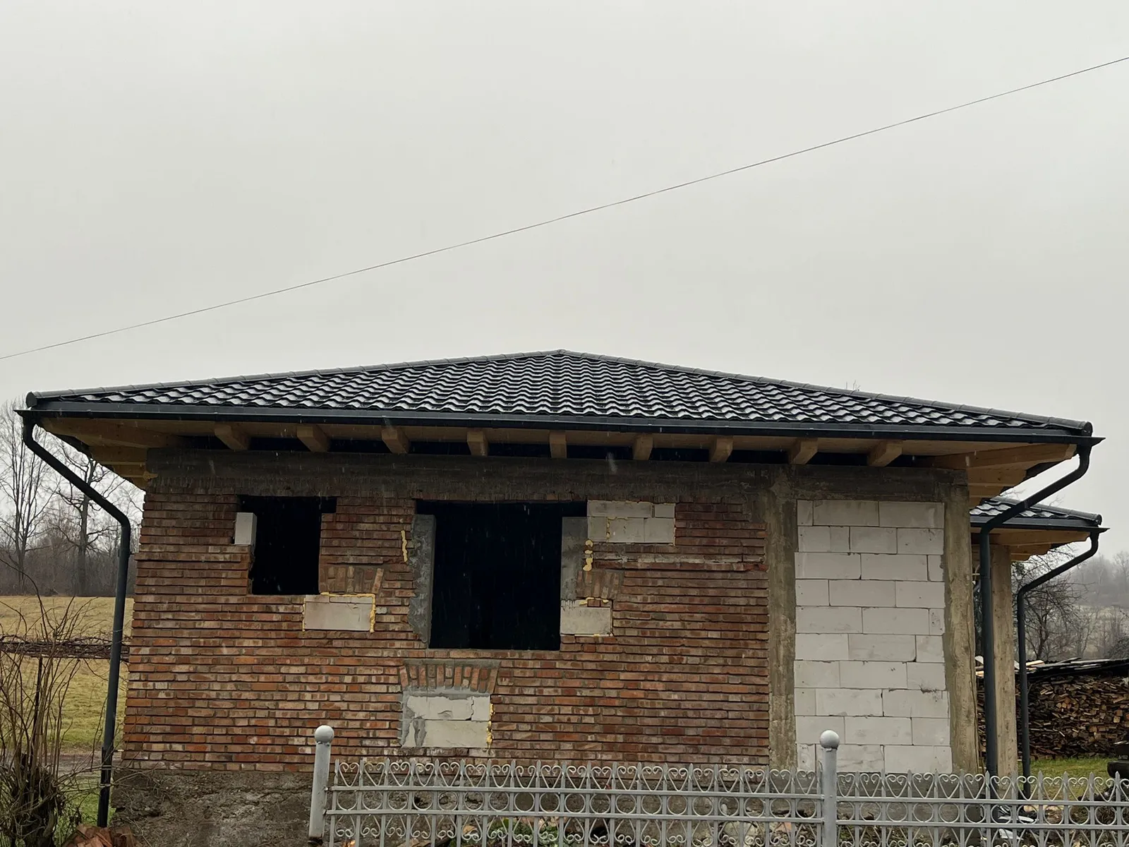 Acoperiș Gotic — Bontaieni, Maramureș