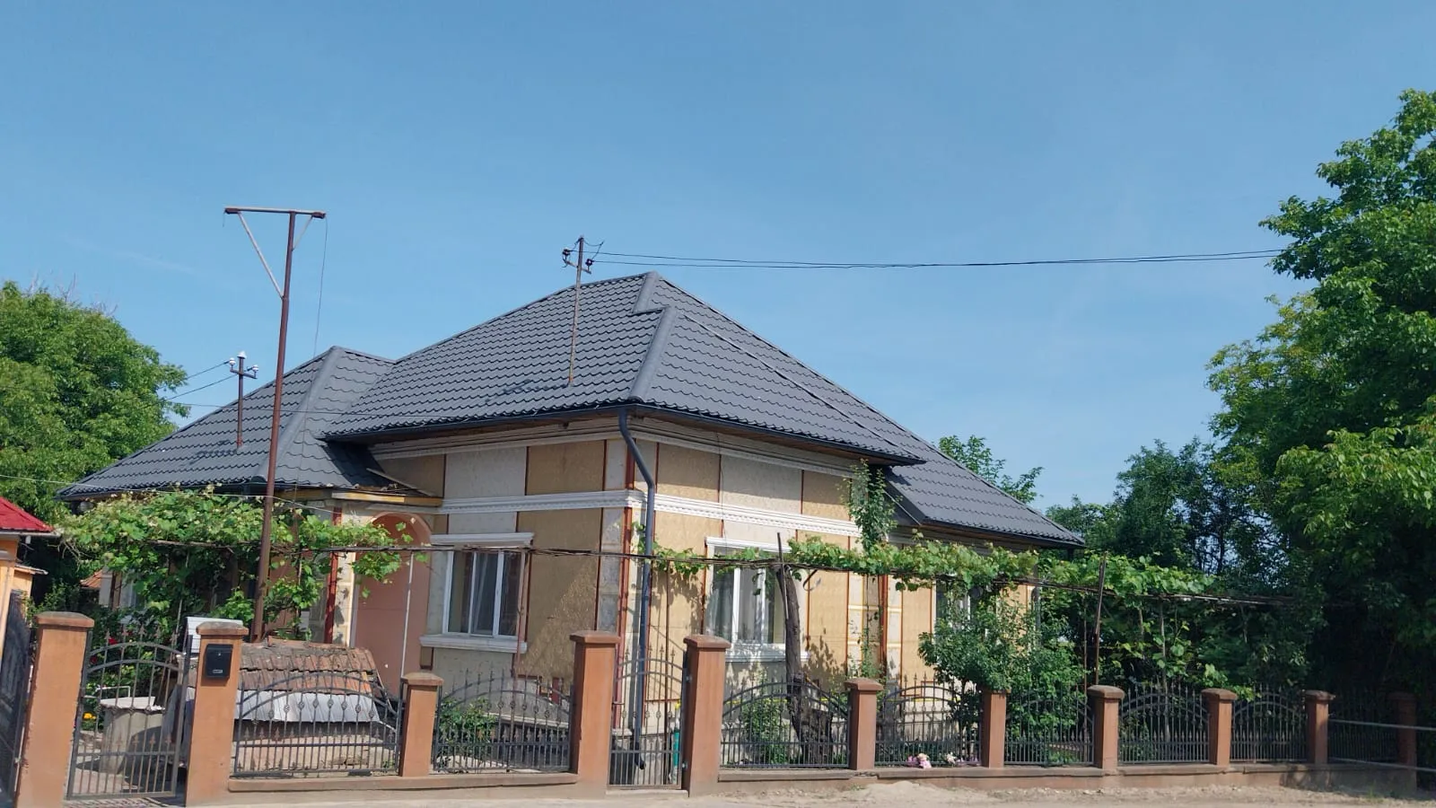 Acoperiș Clasic — Danestii Chioarului, Maramureș