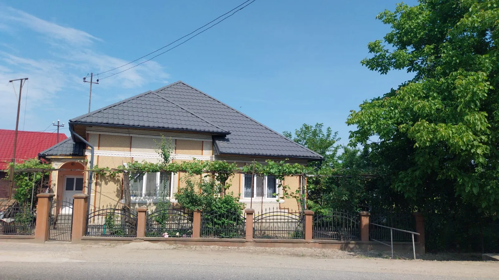 Acoperiș Clasic — Danestii Chioarului, Maramureș