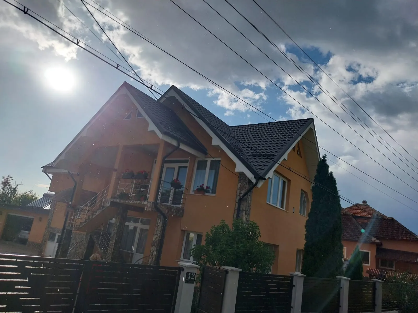 Acoperiș Gotic — Orasu Nou Vii, Maramureș