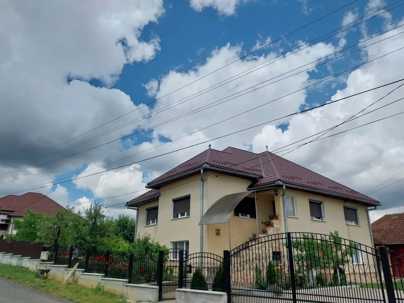 Acoperiș Gotic — Farcasa, Maramureș