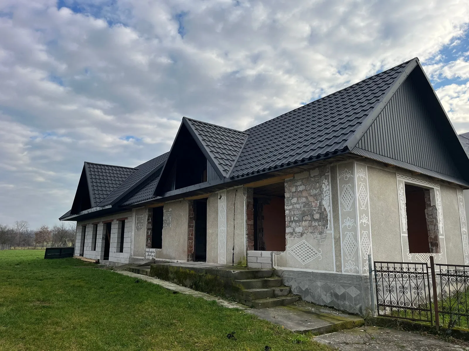 Acoperiș Gotic — Sapanta, Maramureș