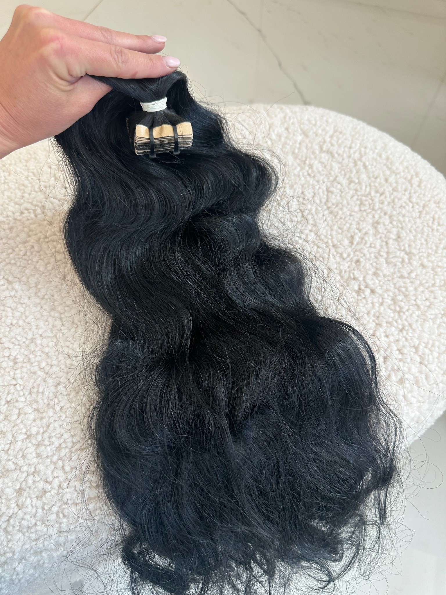 Extensii Tape-in SLAVIC Hair Negru - Extensii de par București Extensii Tape-in SLAVIC Hair Negru - Extensii de par București