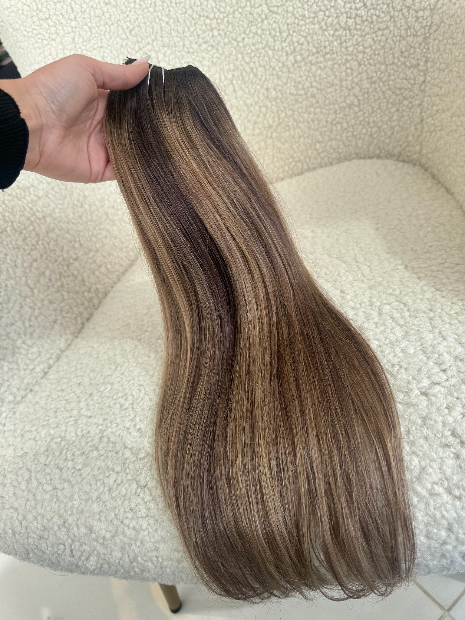 Clip On Premium Drept Black Collection Balayage #8/#2 - Extensii de par București Clip On Premium Drept Black Collection Balayage #8/#2 - Extensii de par București