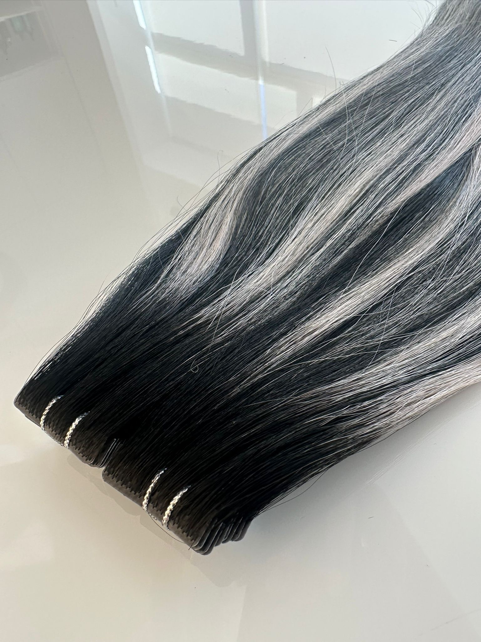 Extensii Invisible Tape Suvitat #1/ Silver - Extensii de par București Extensii Invisible Tape Suvitat #1/ Silver - Extensii de par București
