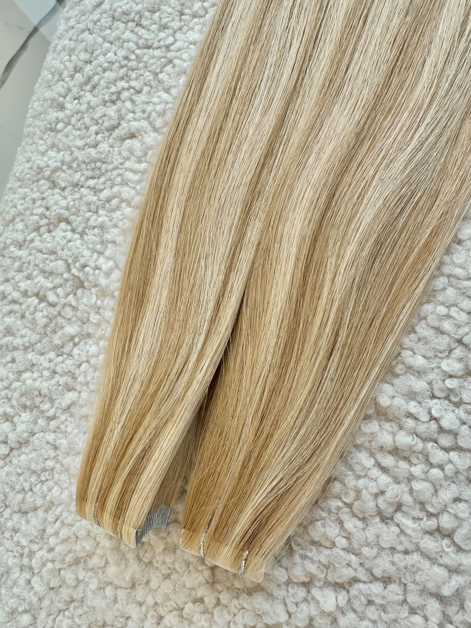 Extensii Invisible Tape Balayage #P 18/22 - Extensii de par București Extensii Invisible Tape Balayage #P 18/22 - Extensii de par București