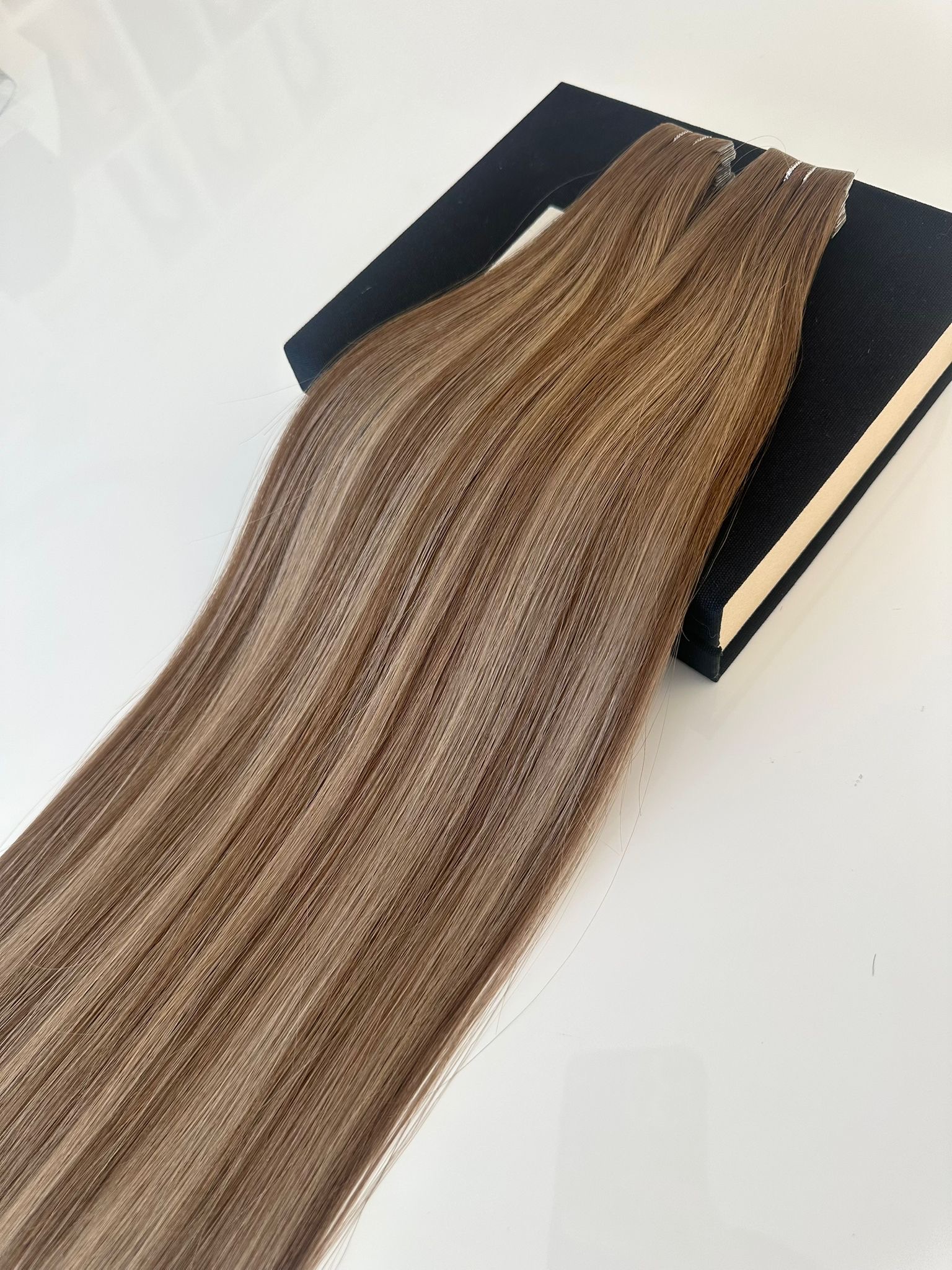 Extensii Invisible Tape Balayage #4/4/18 - Extensii de par București Extensii Invisible Tape Balayage #4/4/18 - Extensii de par București