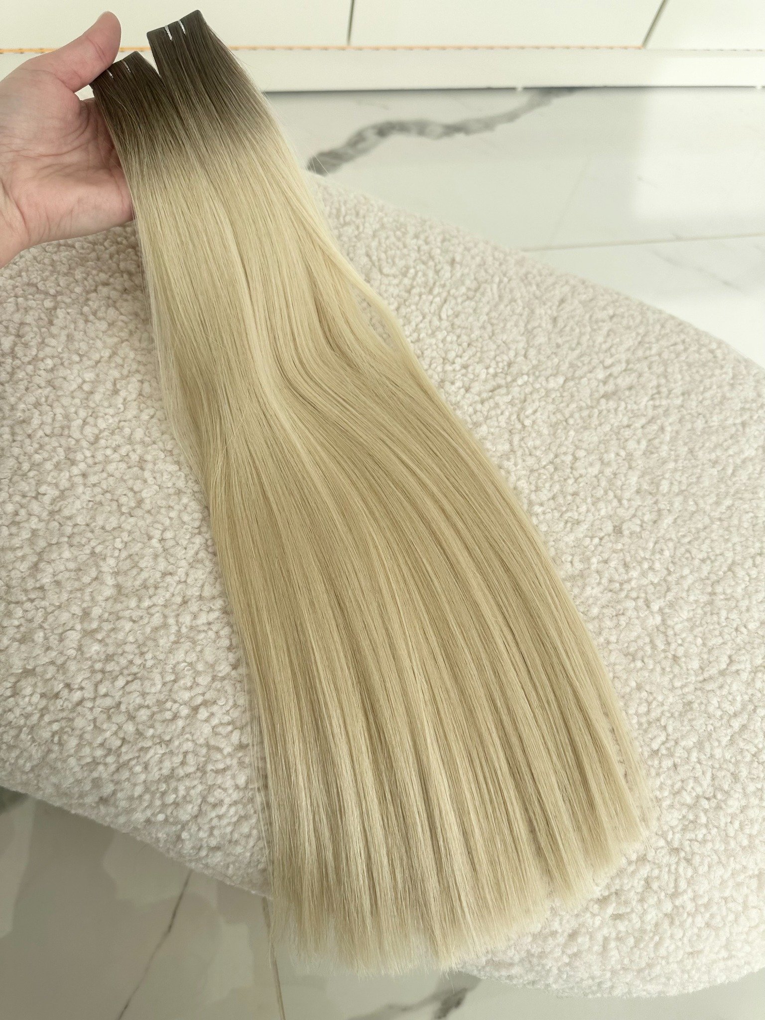 Extensii Invisible Tape Ombre #4/#61 - Extensii de par București