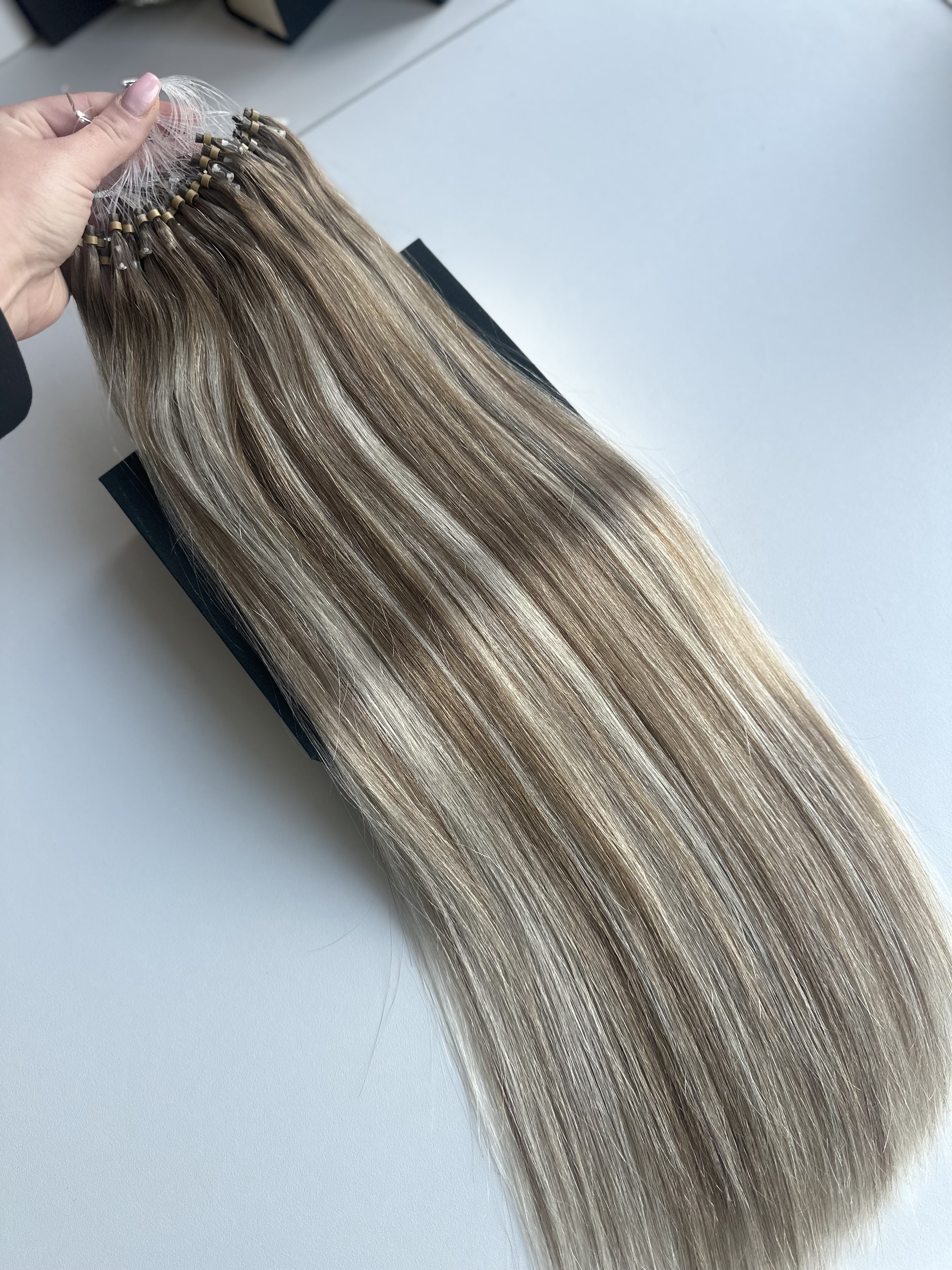 Extensii Microring Oskar Balayage #8/Silver/8 - Extensii de par București Extensii Microring Oskar Balayage #8/Silver/8 - Extensii de par București
