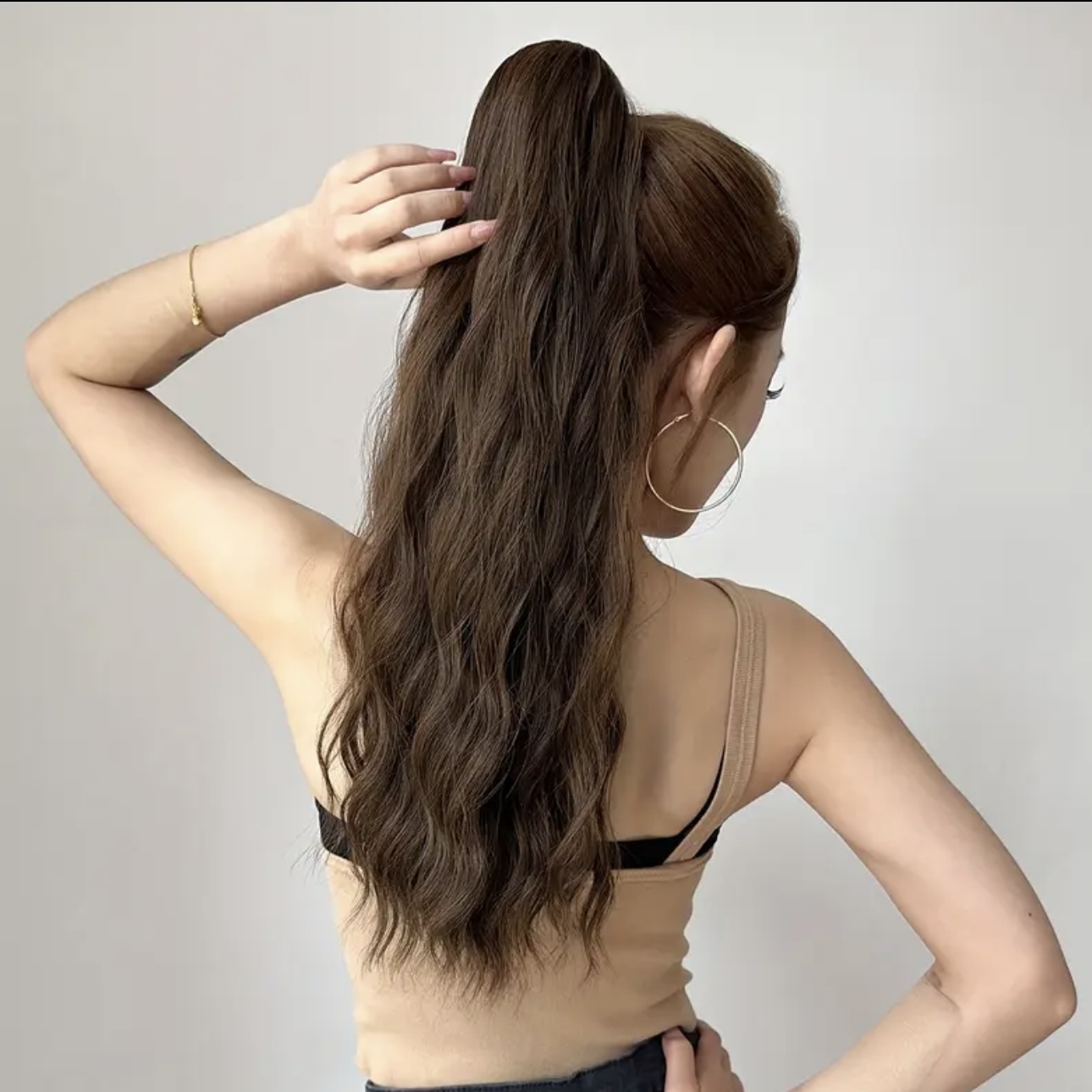 Coada de Par cu Cleste Ondulata Saten Natural Deschis, 70 cm - Extensii de par București Coada de Par cu Cleste Ondulata Saten Natural Deschis, 70 cm - Extensii de par București