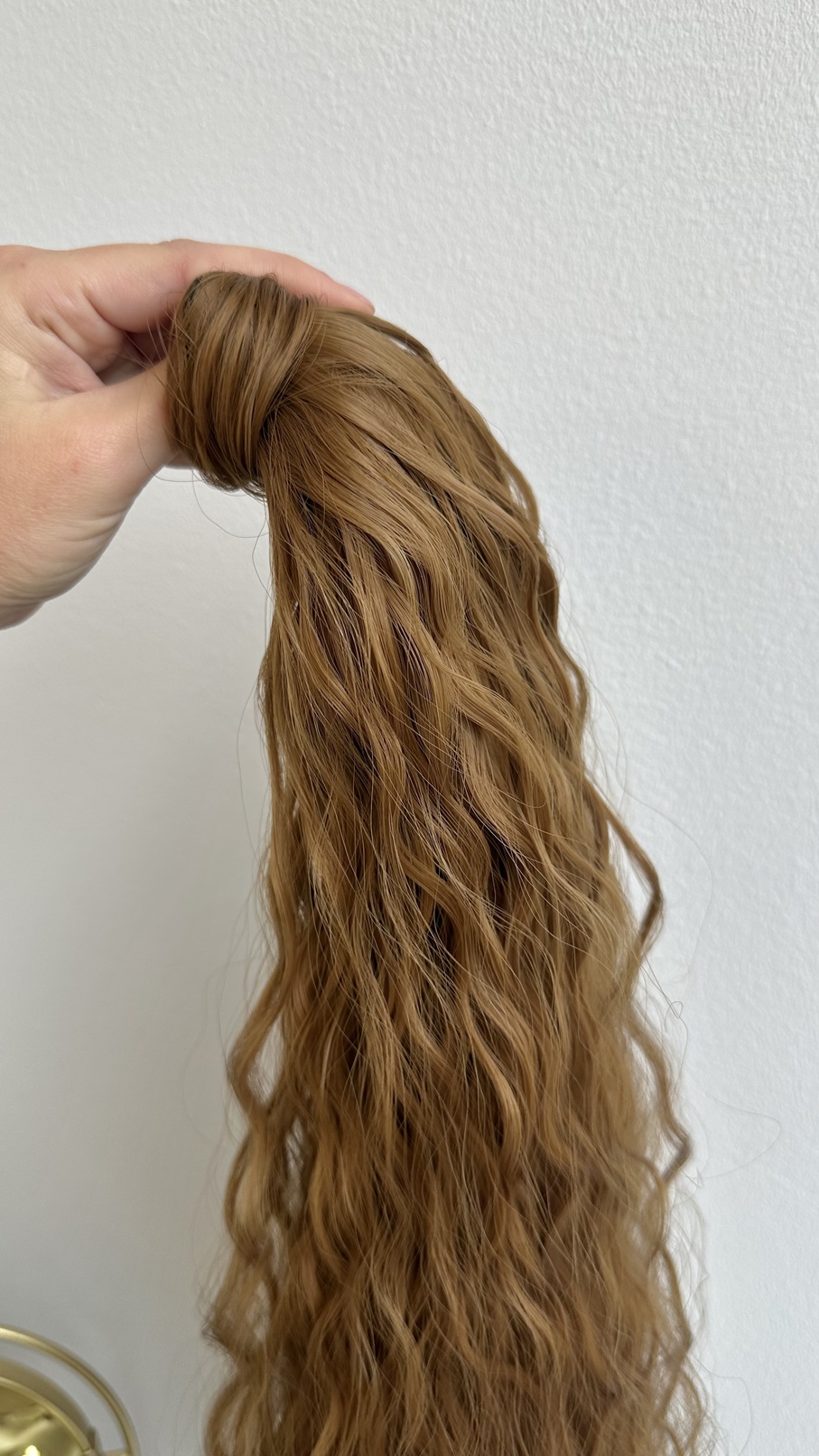 Coada de Par cu scai creata Saten Caramel - Extensii de par București Coada de Par cu scai creata Saten Caramel - Extensii de par București