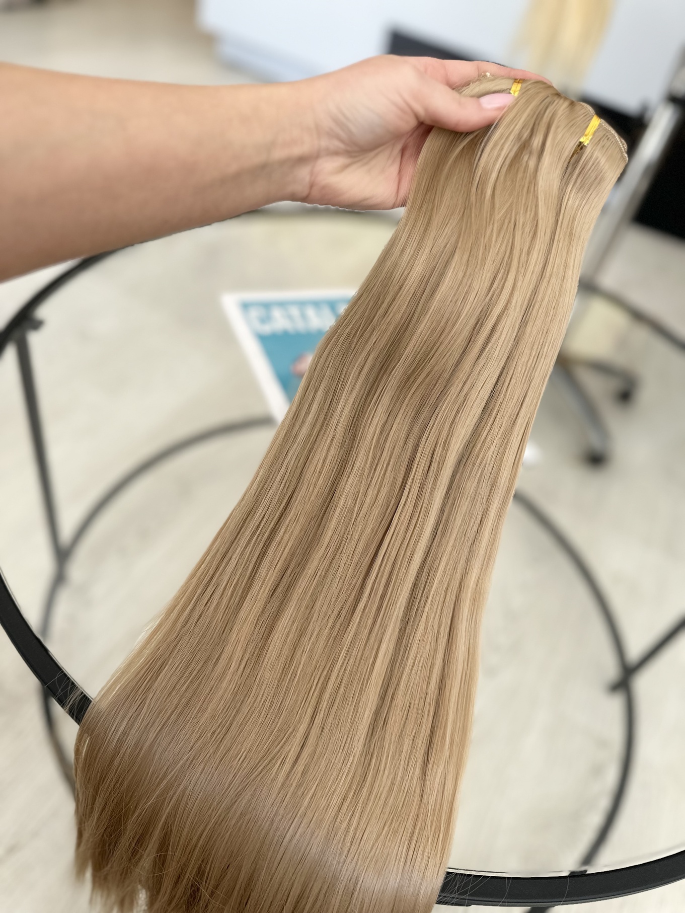 Clip-On Drept Sintetic 14# - Extensii de par București Clip-On Drept Sintetic 14# - Extensii de par București