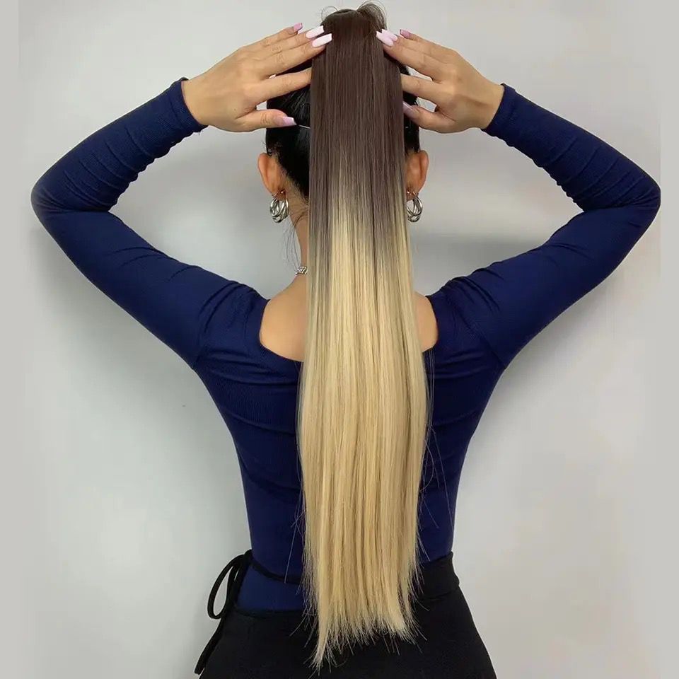 Coada de Par cu Scai Ombre Saten Mediu/ Blond Natural - Extensii de par București Coada de Par cu Scai Ombre Saten Mediu/ Blond Natural - Extensii de par București