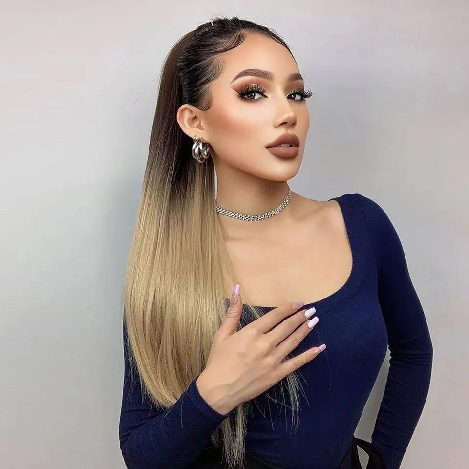 Coada de Par cu Scai Ombre Saten Mediu/ Blond Natural - Extensii de par București Coada de Par cu Scai Ombre Saten Mediu/ Blond Natural - Extensii de par București