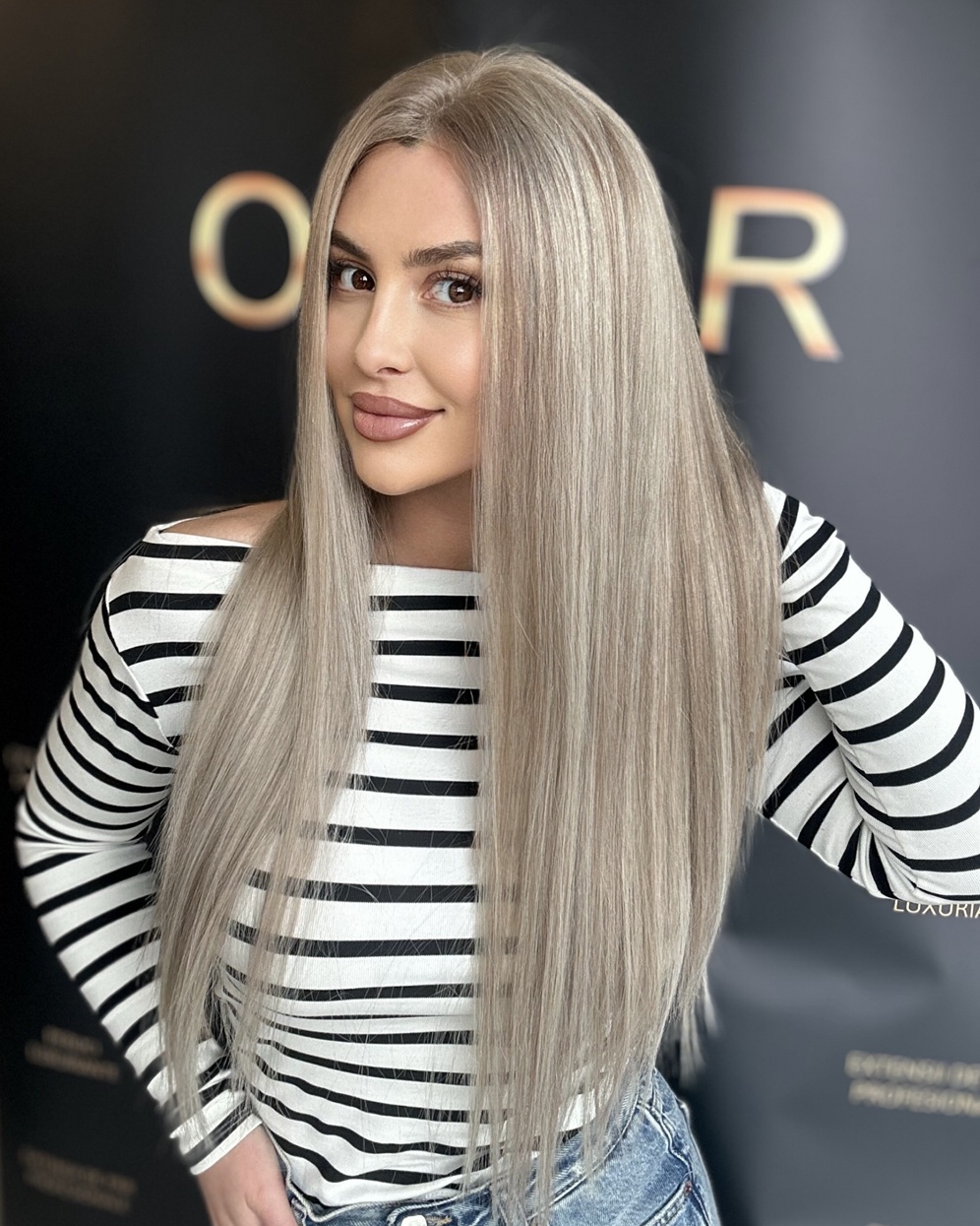 Peruca Ice Blond Glam - Extensii de par București Peruca Ice Blond Glam - Extensii de par București