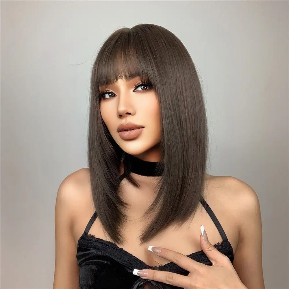 Peruca cu breton Natural Brown - Extensii de par București Peruca cu breton Natural Brown - Extensii de par București